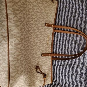 Michael Kors Tote